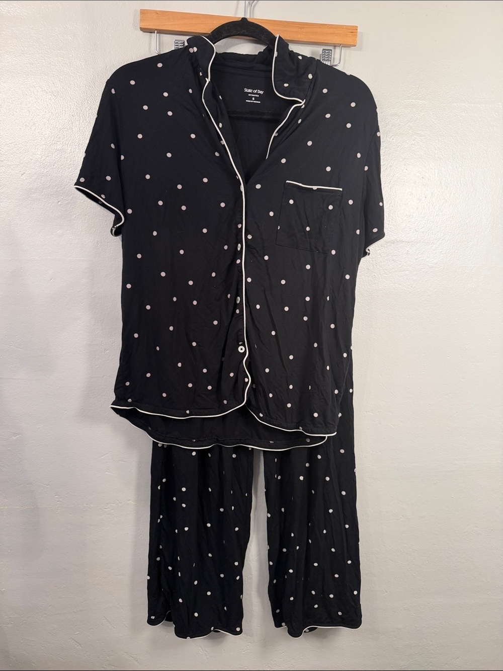 State Of Day Womens Fluid Knit Notched
Pajama Set Deep Black Polka Dot Small - Picture 3 of 16